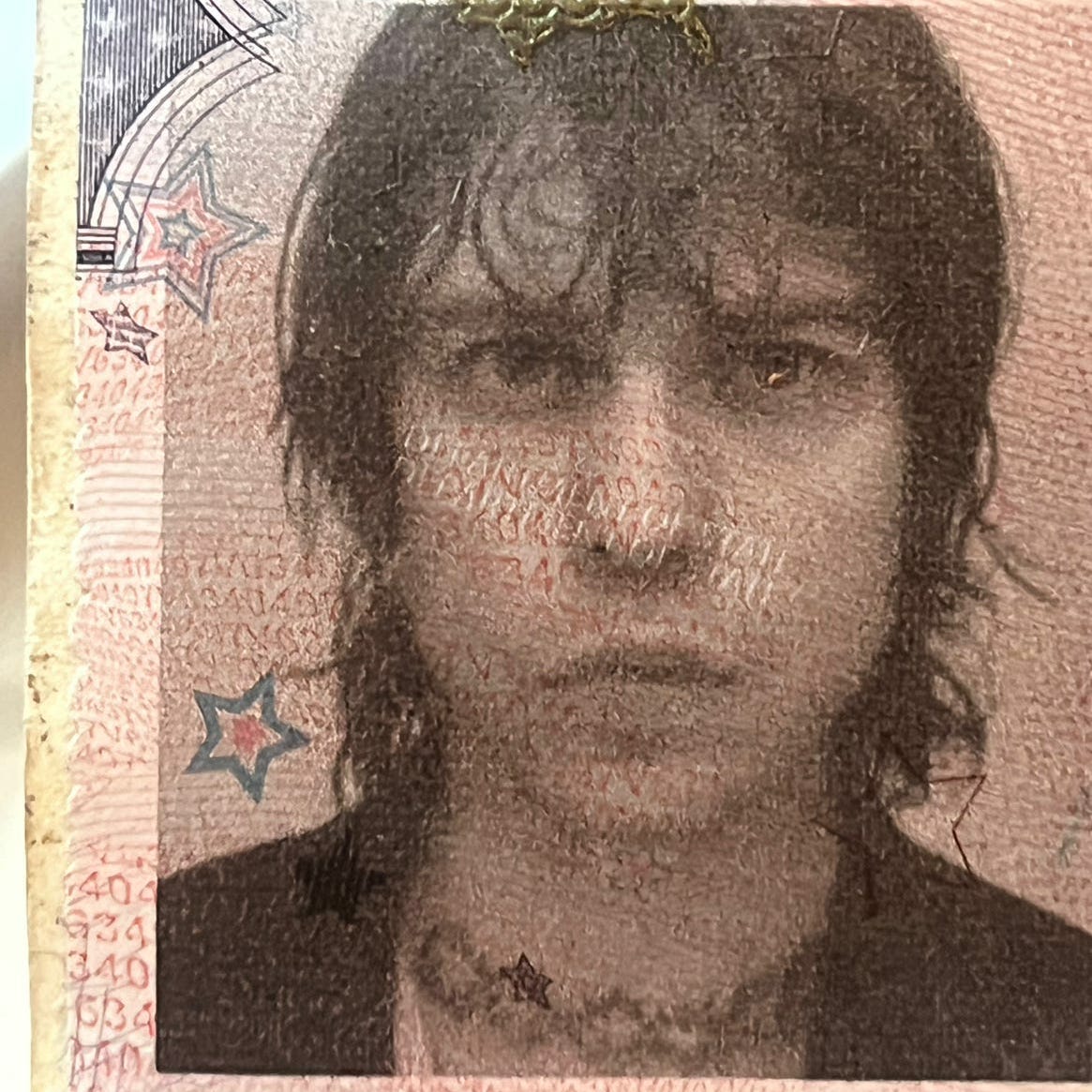 Elias Rønnenfelt logo