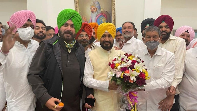 Punjab News Highlights: Chhattisgarh CM Bhupesh Baghel congratulates Charanjit  Singh Channi - India Today