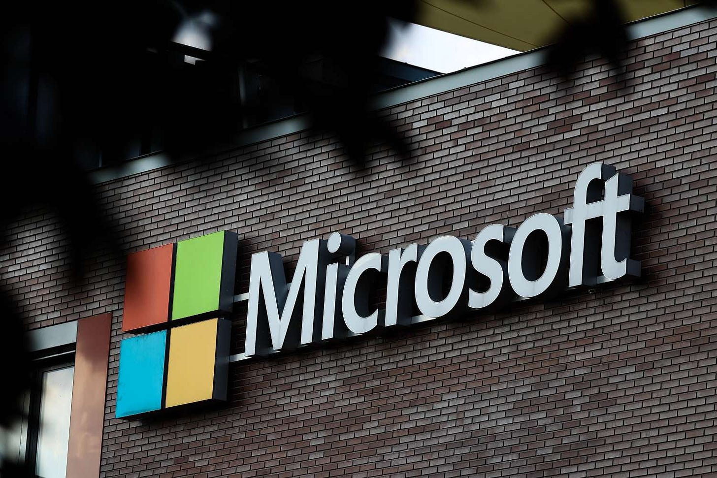 Microsoft se torna a 2ª empresa na história a atingir avaliação superior a US$ 3 tri Microsoft se torna a 2ª empresa na história a atingir avaliação superior a US$ 3 tri