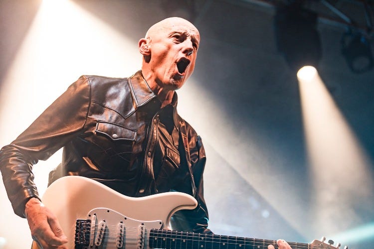 Muere Jorge Ilegal, el alma de Ilegales, a los setenta años Muere Jorge Ilegal, el alma de Ilegales, a los setenta años