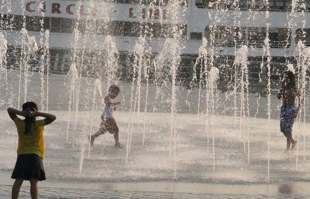 Play in the Dancing Waters, Pier 84, NYC | Susan DeMark | Flickr Play in the Dancing Waters, Pier 84, NYC | Susan DeMark | Flickr