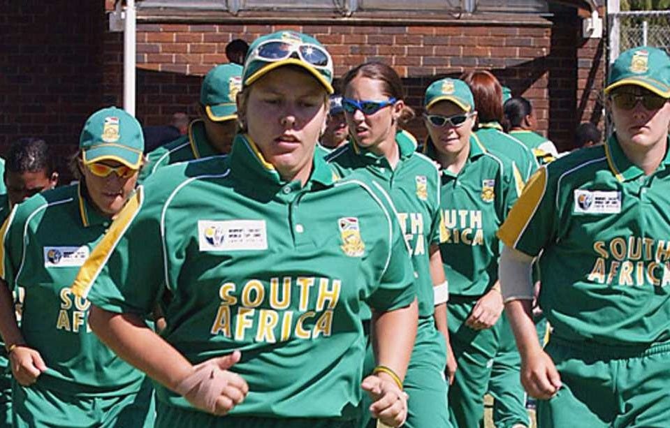 Alison Hodgkinson leads South Africa out against Australia, South Africa v Australia, women's World Cup, Pretoria, March 28, 2005