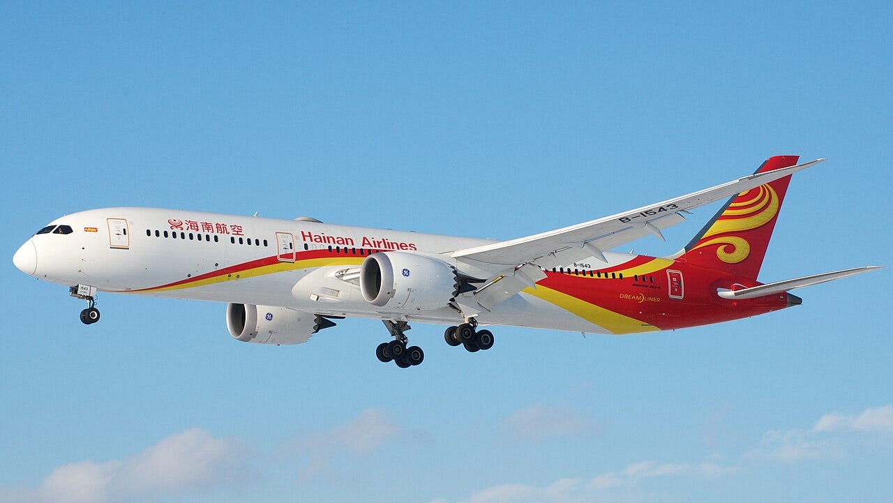 Hainan Airlines Boeing 787-9 Dreamliner