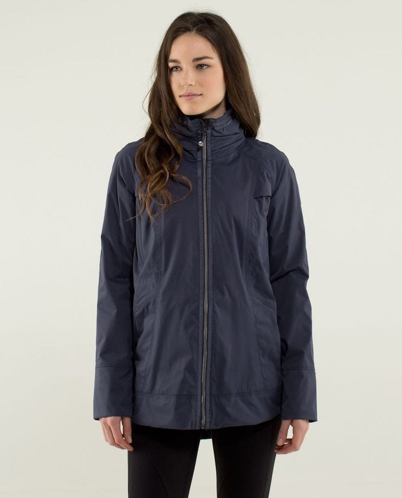 lululemon Fo Drizzle Jacket in Navy Front lululemon Fo Drizzle Jacket in Navy Front