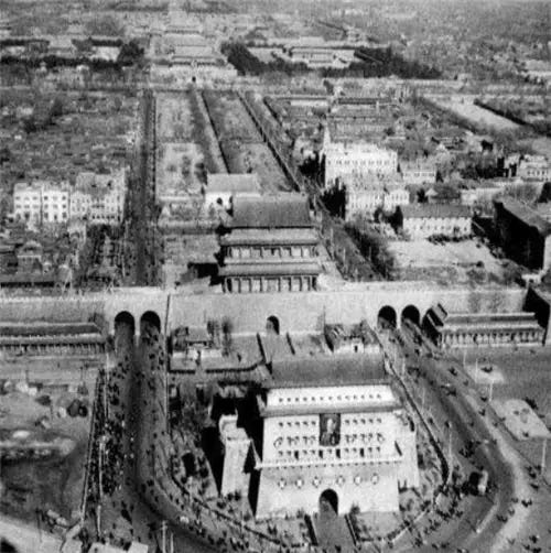 城樓 陈徒手| 1957年：北京城墙的争议和风波- by 人文中國Humanities China