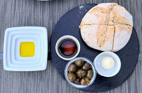 Cozinha da Clara - mashed potato, bread dish, and iberico pork cheeks