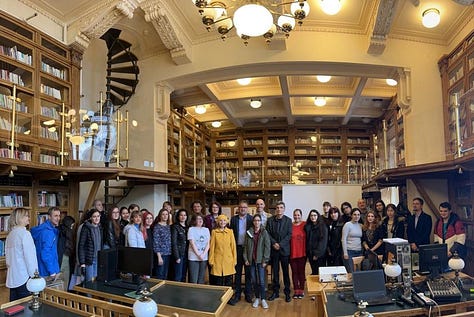 Fotografii cu participanții la conferință