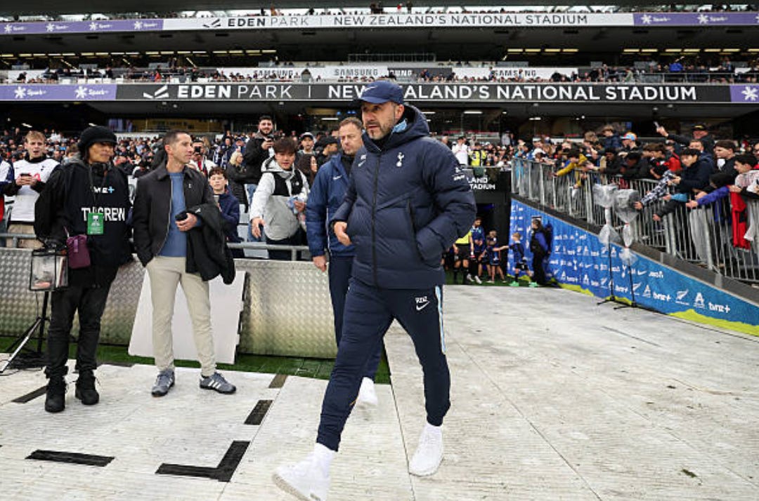  Tottenham Hotspur manager Roberto De Zerbi walks from the tunnel during the pre-season friendly match between Auckland FC and Tottenham Hotspur at Eden Park on July 26, 2026 in Auckland, New Zealand. (Photo by Fiona Goodall/Getty Images)