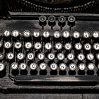 The Invitational Week 75: Qwerty Lashes