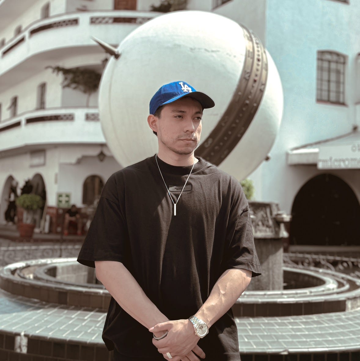 Artwork for j o s u e .