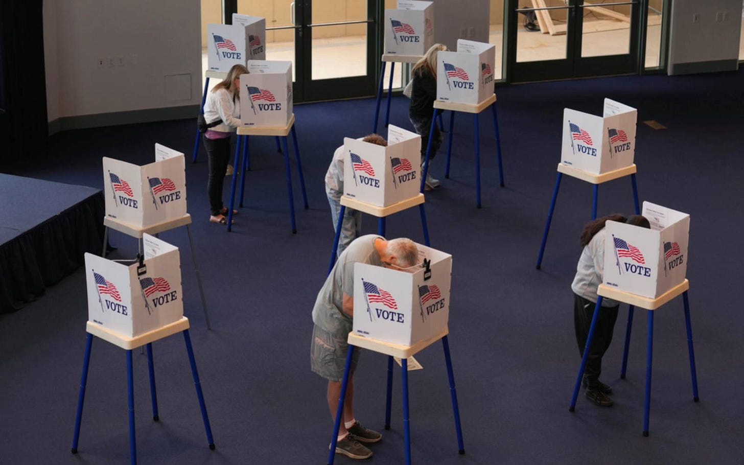 Harris or Trump? First polls close as US nervously awaits result | FMT