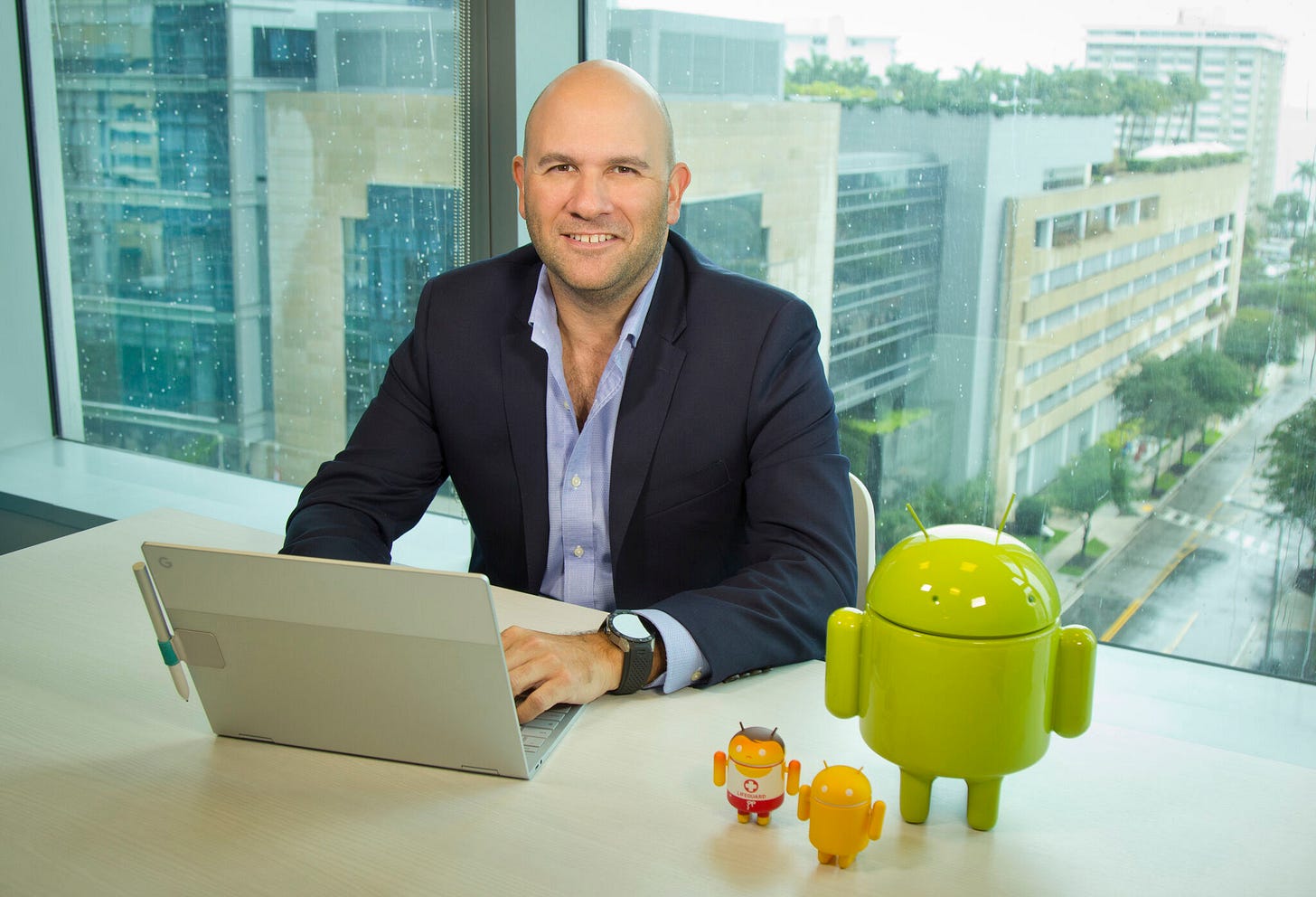 Sebastian Valverde, nuevo director de Google México. https://www.linkedin.com/posts/sebas-valverde_hoy-inicio-una-nueva-etapa-muy-especial-como-activity-7417623110172164096-M12j/