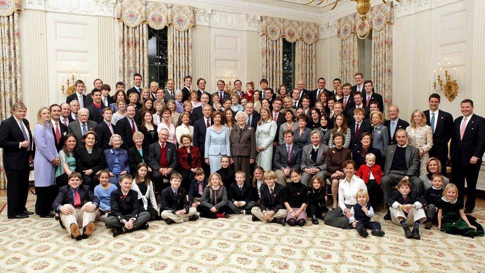 The Bush dynasty - the modern Kennedys - BBC News