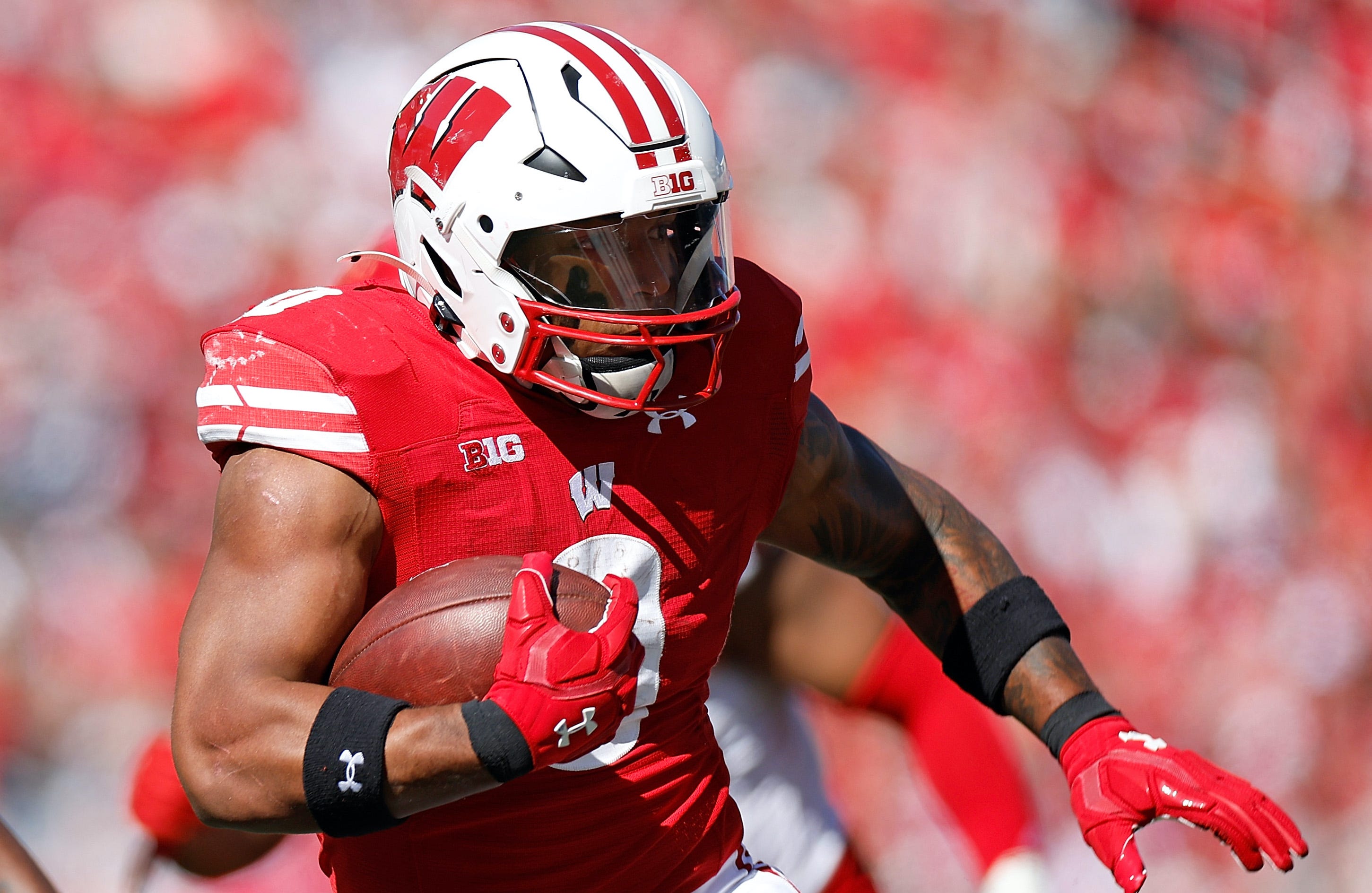 Highlight] Theismann hilariously says Danny Woodhead's last name wrong.  Deion absolutely loses it, to the point of laying on the floor. : r/nfl, image size:2902x1889