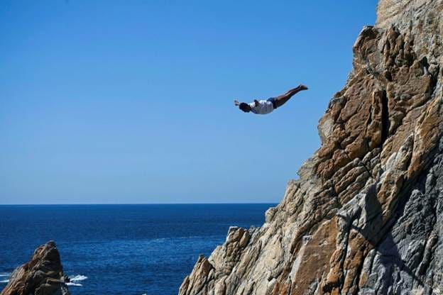 Acapulco's cliff divers are back after deadly hurricane - Digital Journal