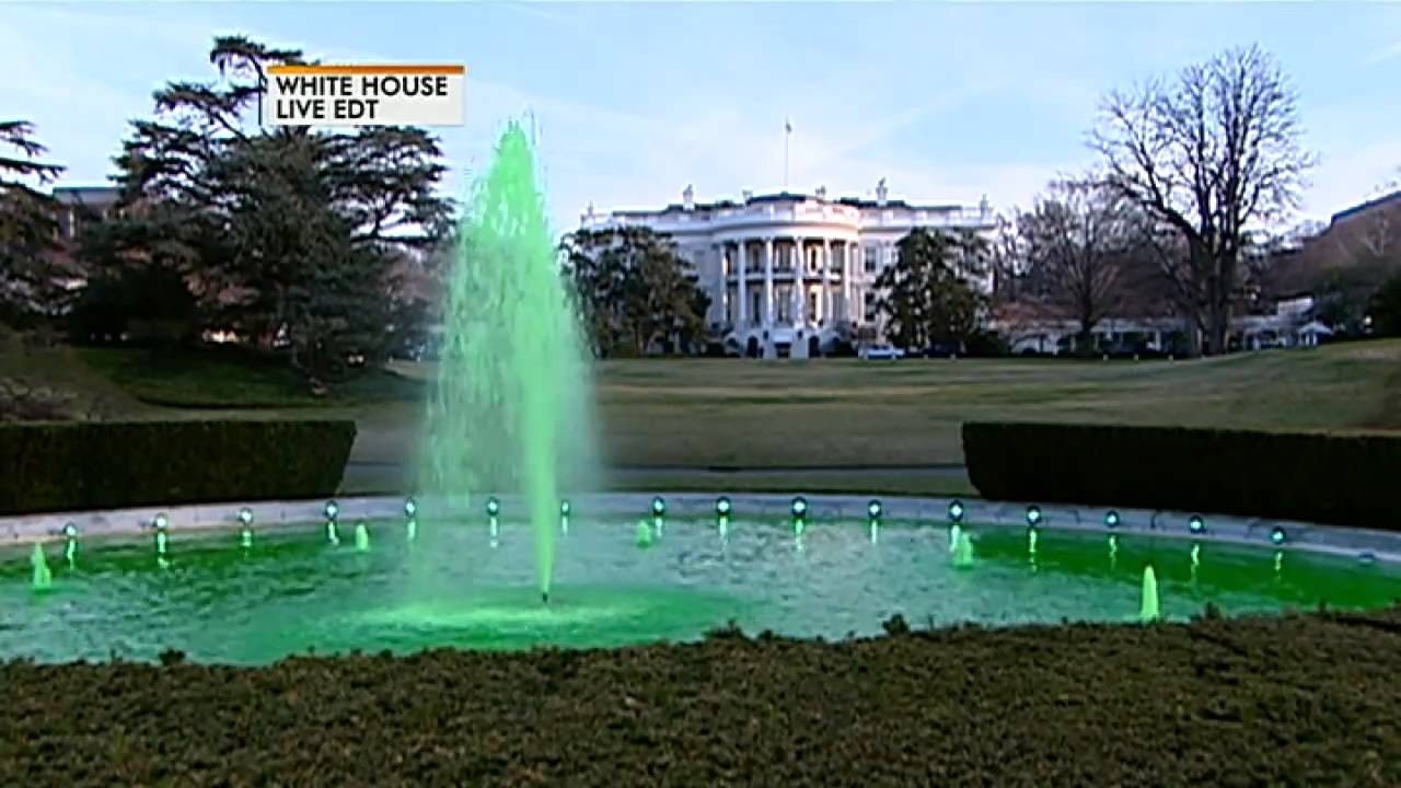 White House dyes fountain green - YouTube