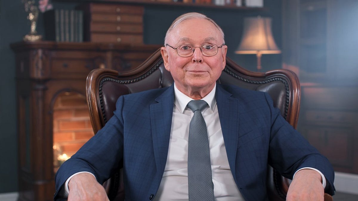 Ufdv Charlie Munger’s Third Advantage: The Strength of Knowing You Might Be ...