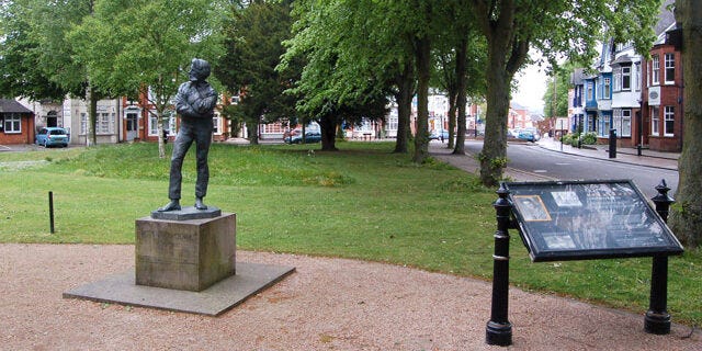 Andy F / Rupert Brooke statue, Rugby (1)