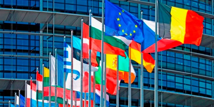 EU flags, European Parliament, Strasbourg - EUROMIL : EUROMIL