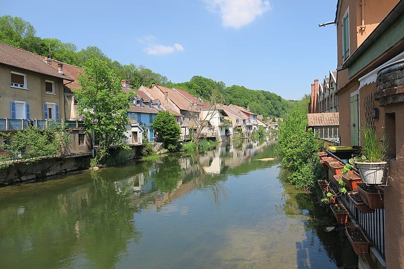 File:L’Isle-sur-le-Doubs (Bourgogne-Franche-Comté).jpg
