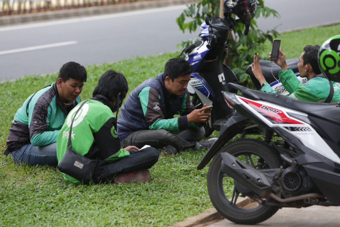 COVID-19: Jakarta's partial lockdown deals a heavy blow to 'ojek' drivers - City - The Jakarta Post COVID-19: Jakarta's partial lockdown deals a heavy blow to 'ojek' drivers - City - The Jakarta Post