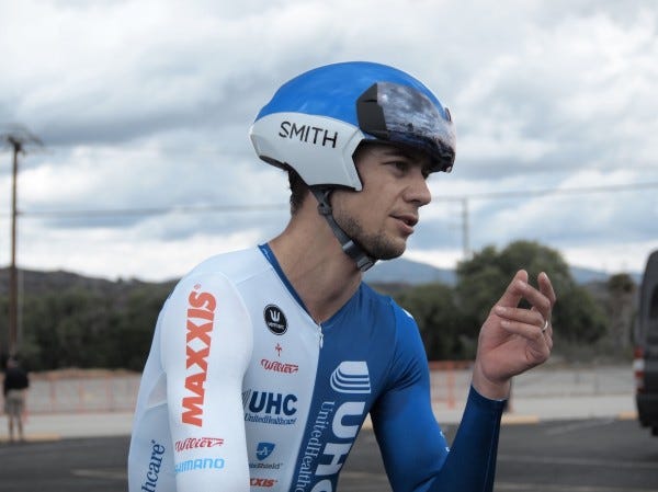 Kiel Reijnen explains life. Kiel Reijnen explains life.