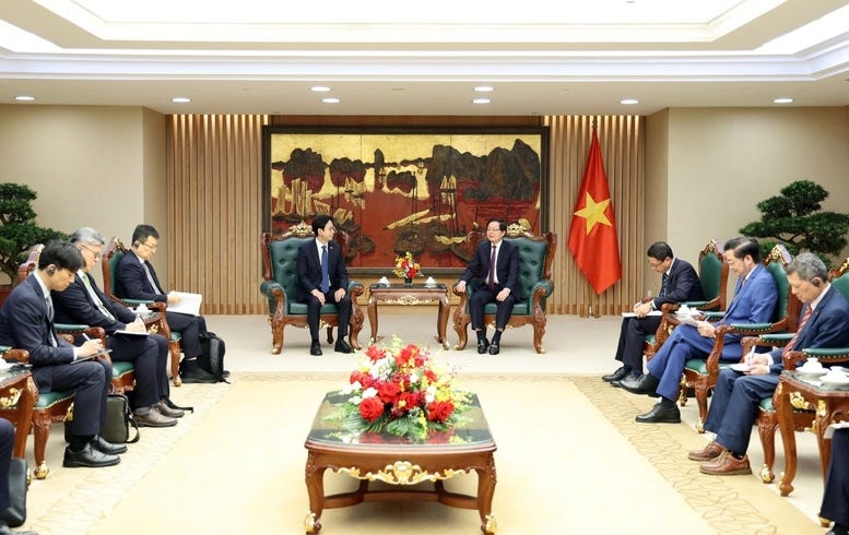 Phó Thủ tướng Hồ Quốc Dũng tiếp Phó Thủ tướng Hàn Quốc Bae Kyung Hoon - Ảnh: VGP.