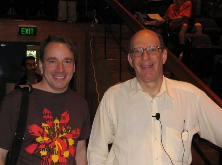 Linus Torvalds y Andrew S. Tanenbaum, creadores de Linux y MINIX. Foto: Archivo