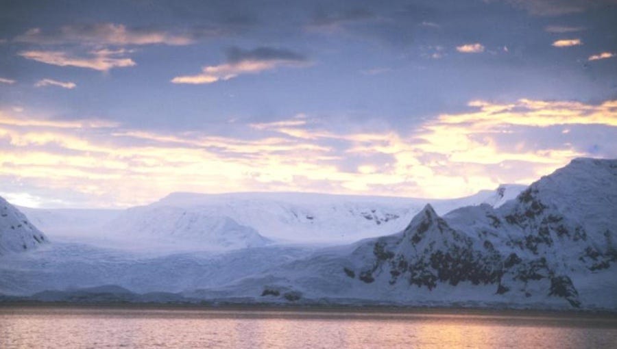 Southern Ocean current reverses for first time, signalling risk of climate system collapse