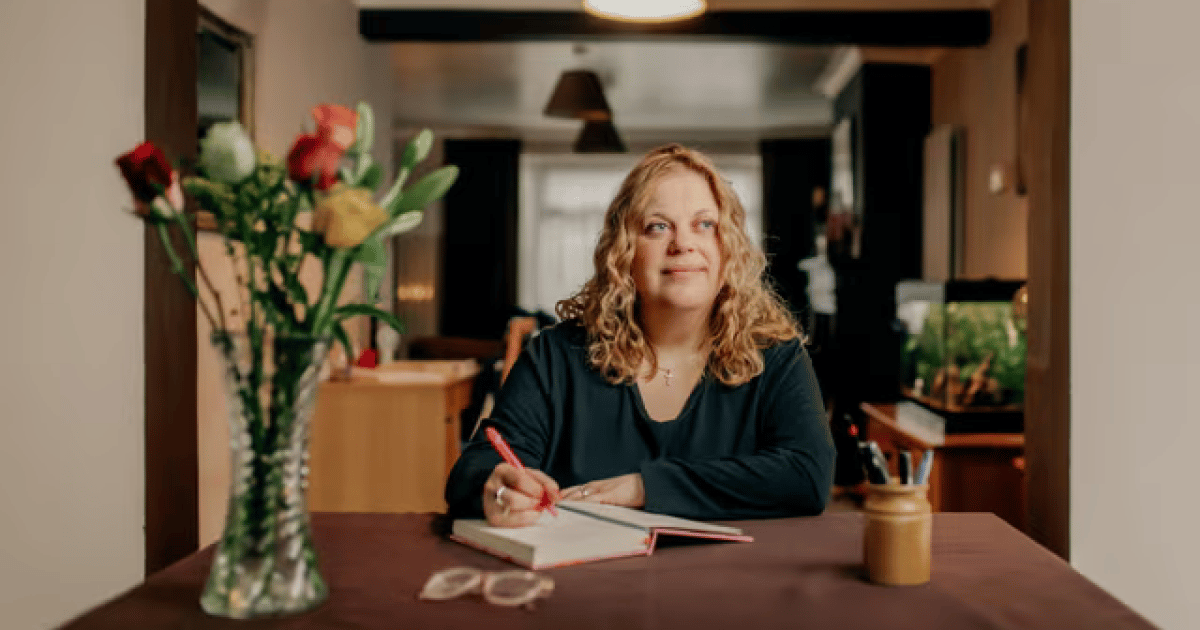 The workers who lost their jobs to AI ChatGPT / The Guardian