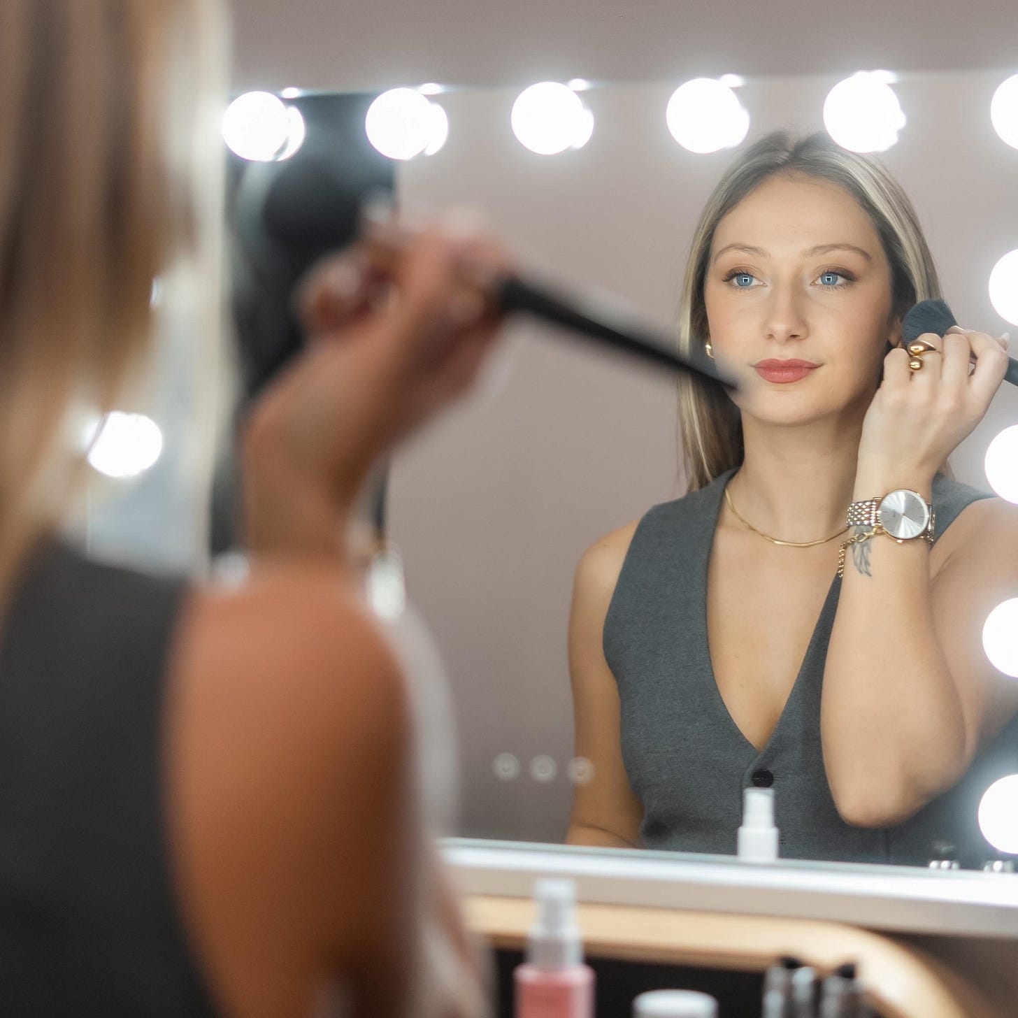 Aucune description de photo disponible.