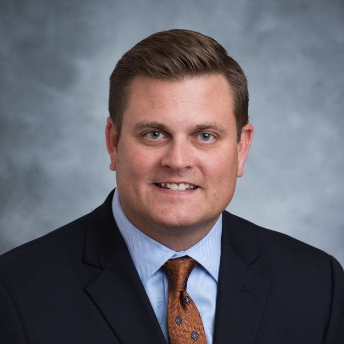 Who Is Brian Thompson, the UnitedHealthcare CEO Who Was Fatally Shot in  NYC? - WSJ