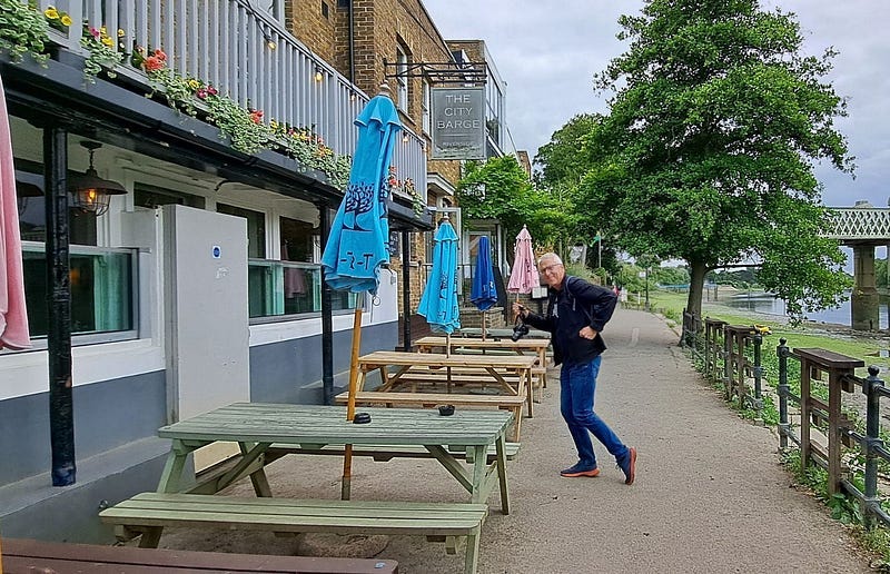 Running into the City Barge pub