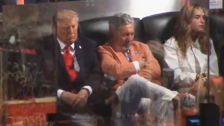 President Trump Caught Snoozing at NBA Finals After MSG Crowd Boos President Trump Caught Snoozing at NBA Finals After MSG Crowd Boos