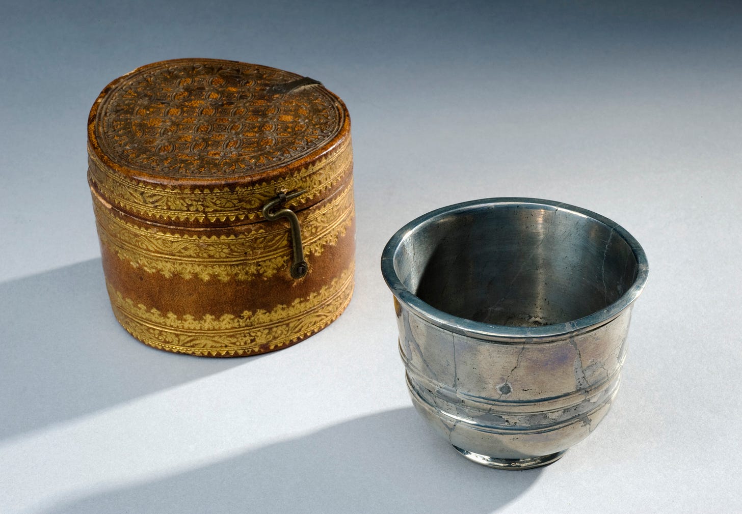 Antimony_cup_with_leather_case%2C_Europe%2C_1601-1700_Wellcome_L0057583