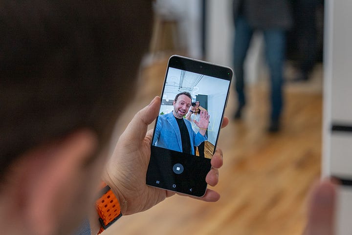 Samsung Galaxy S25 Edge selfie camera