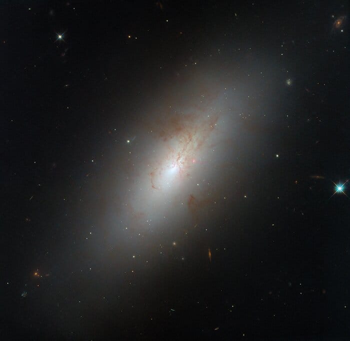 NGC 4694 Hubble Image NGC 4694 Hubble Image