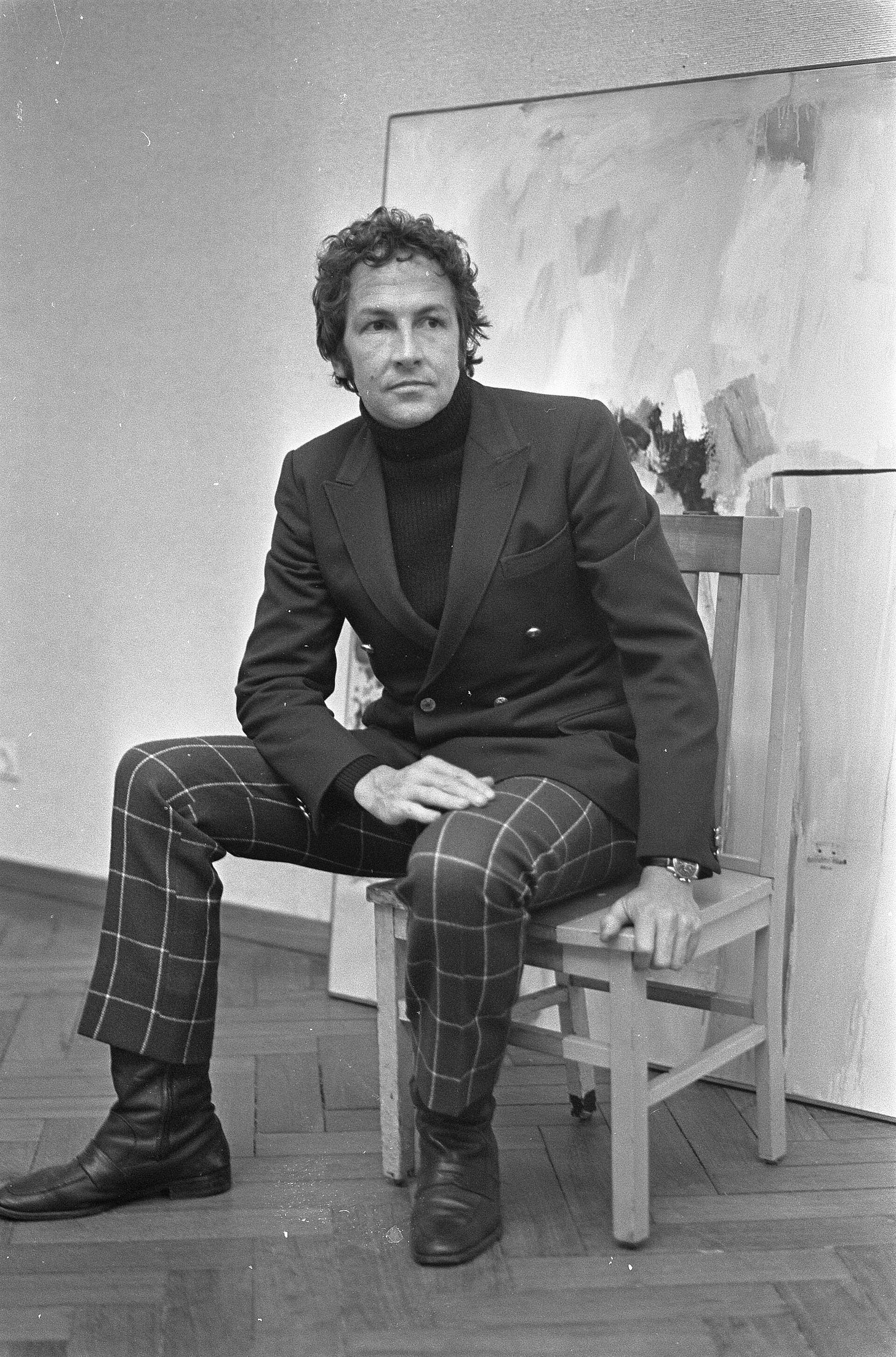 Robert Rauschenberg seated on one of his own works at the Stedelijk Museum, Amsterdam, 21 February 1968. Photograph by Jack de Nijs for Anefo, Nationaal Archief. Robert Rauschenberg seated on one of his own works at the Stedelijk Museum, Amsterdam, 21 February 1968. Photograph by Jack de Nijs for Anefo, Nationaal Archief.