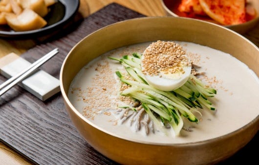 여름 별미 '콩국수', 제대로 즐기려면? 여름 별미 '콩국수', 제대로 즐기려면?