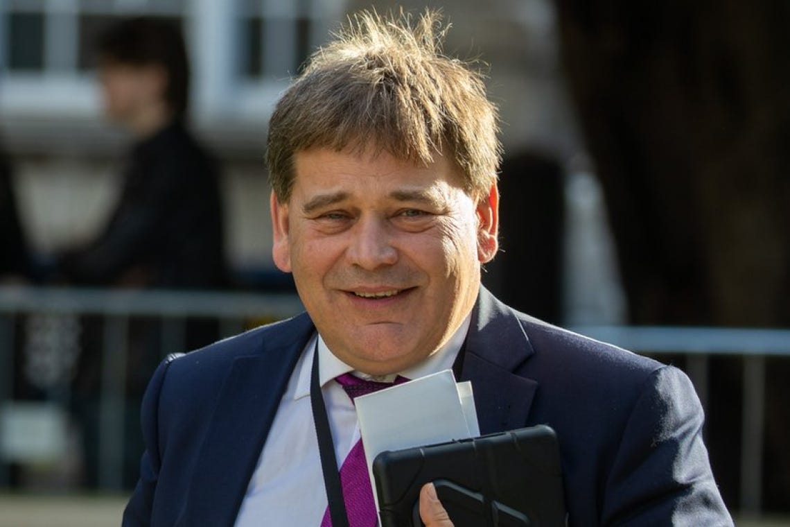 Medlem af det britiske parlament: "Vi er allerede i krig med Rusland; De vil ikke fortælle folket det før i juli eller august"