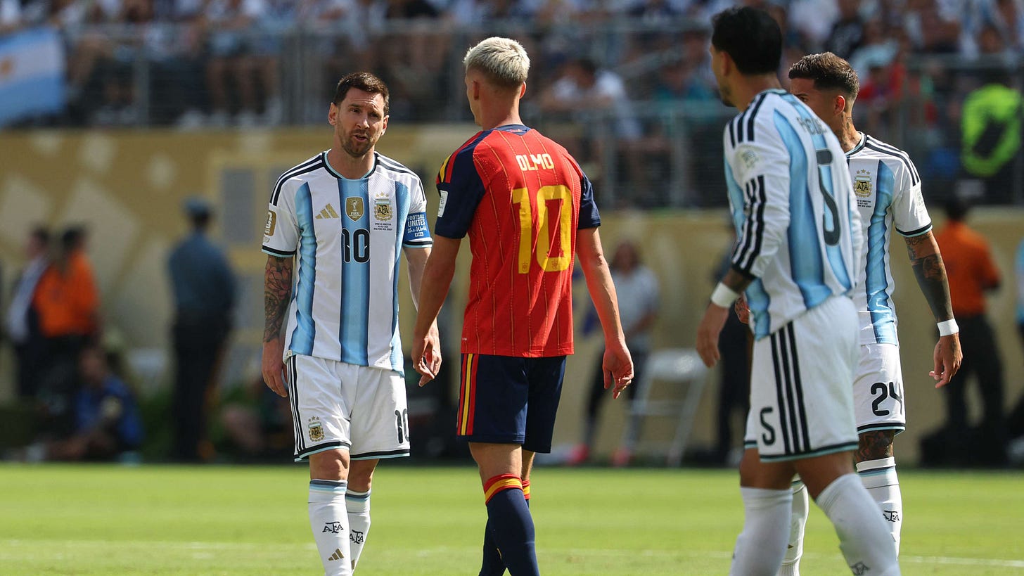 Somos un ejemplo»: Dani Olmo critica a Argentina por ignorar la celebración del título de España tras la final violenta del Mundial | Goal.com Espana Somos un ejemplo»: Dani Olmo critica a Argentina por ignorar la celebración del título de España tras la final violenta del Mundial | Goal.com Espana