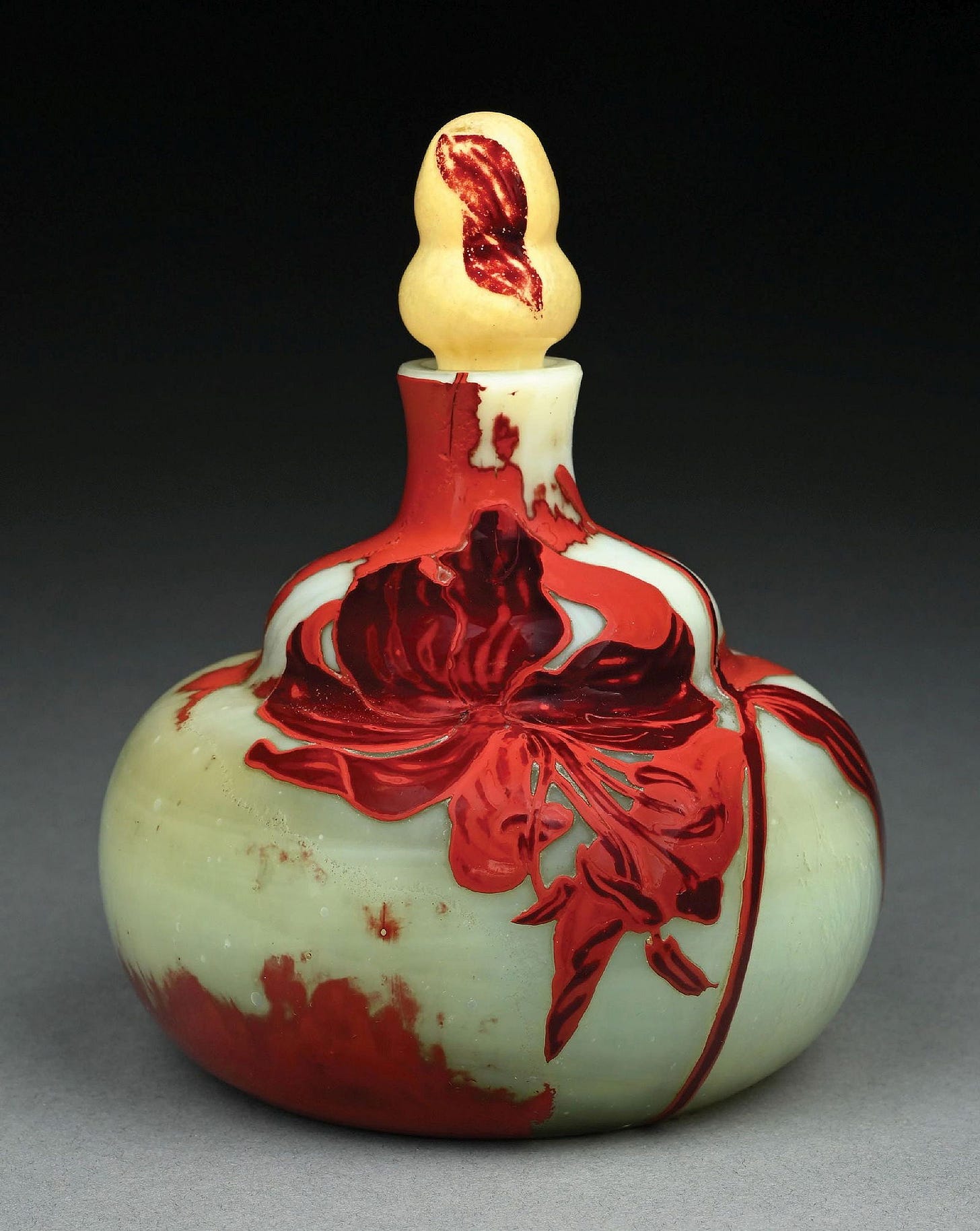GALLE CAMEO BOTTLE W/ STOPPER