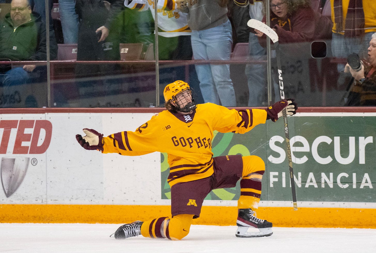 Gophers hockey star Logan Cooley returning for another season, telling NHL  to wait