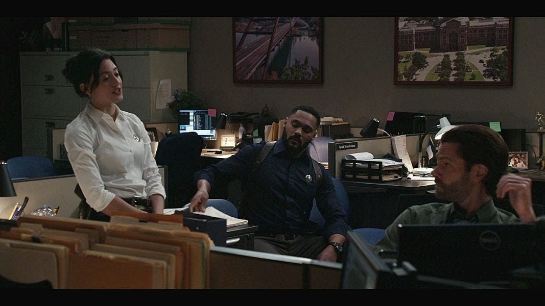 Cassie talking to Trey and Walker about a serial killer. Cassie talking to Trey and Walker about a serial killer.