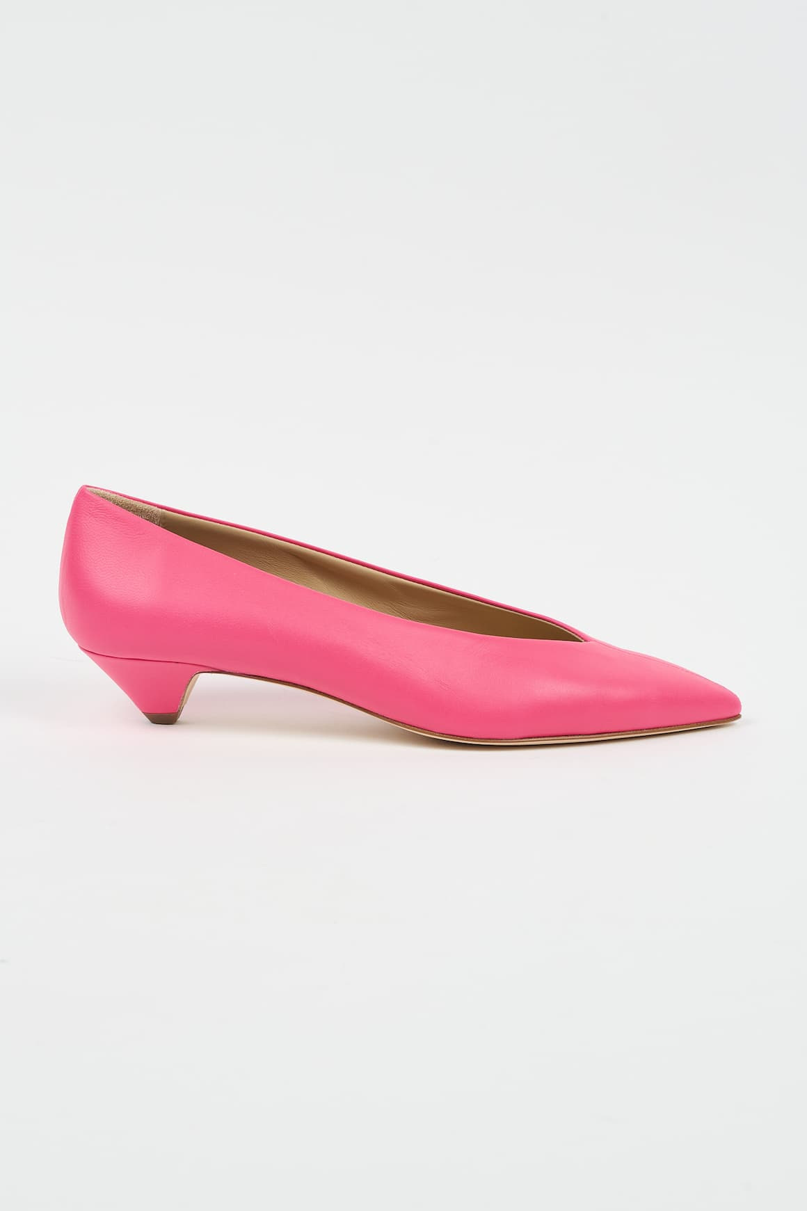 Trap Pump in Hot Pink