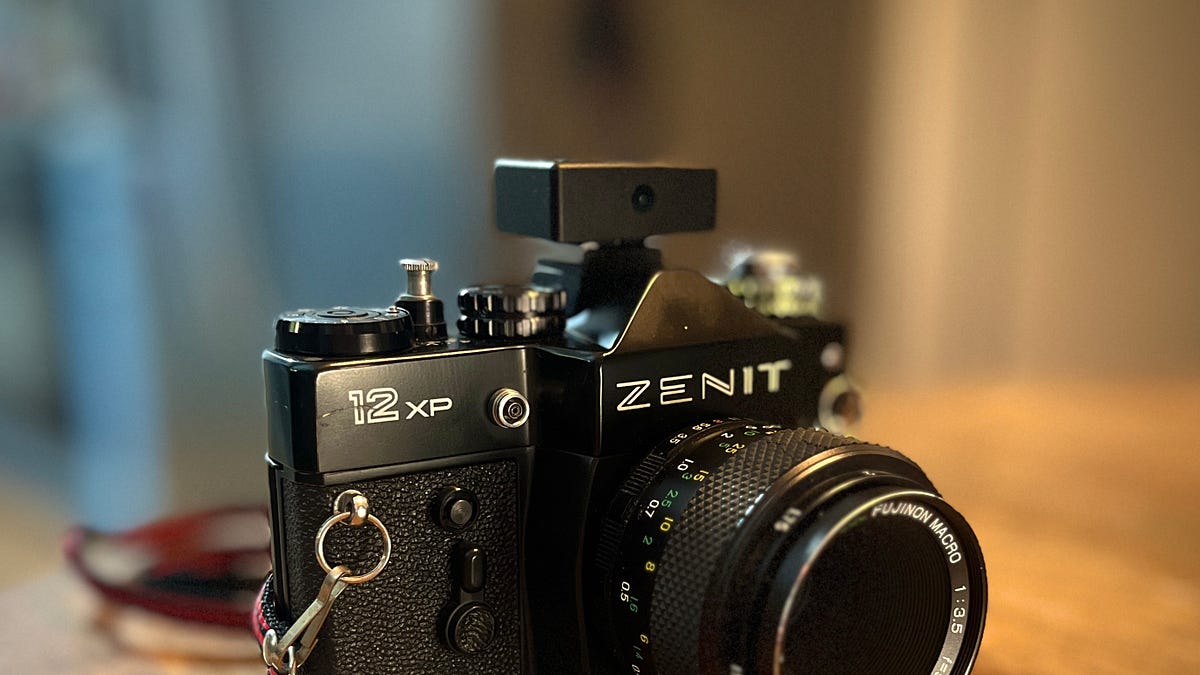 Zenit 12 XP - by Michael Carnell