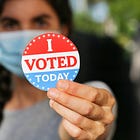 Ξεσκεπάζοντας το ελαττωματικό εργαλείο που λέγεται δημοκρατία