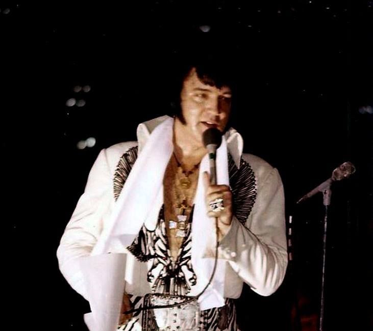 DEC4 Podcast Companion, Interim Newsletter - Elvis: Working on New Year's Eve