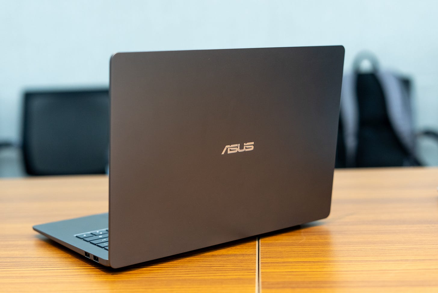 Asus Vivobook S14/S16 back Asus Vivobook S14/S16 back