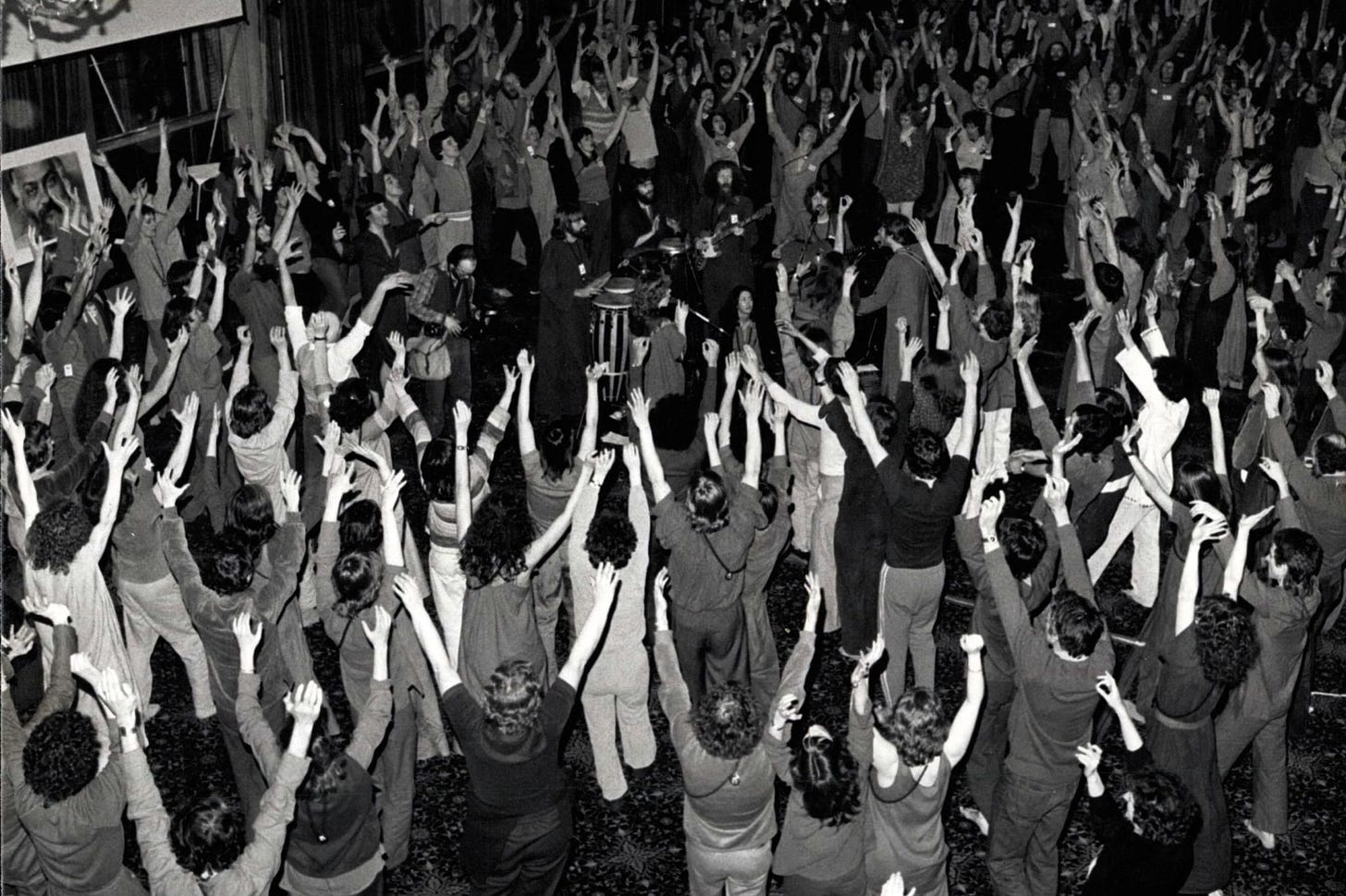 A New Age of Enlightenment: Cult dynamics in the modern era - RUSSH